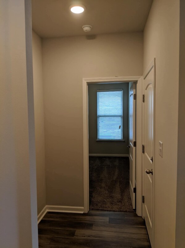 Building Photo - 8194 Fairlane Dr