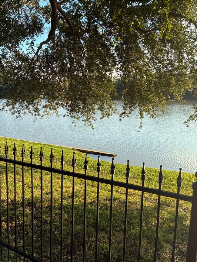 Building Photo - 2203 Summer Bay Ct