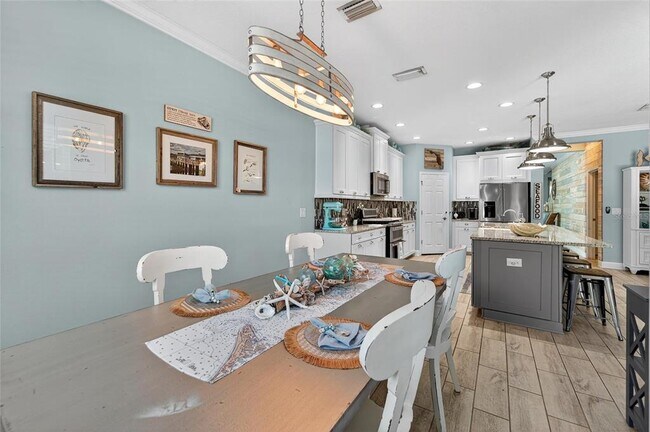 Building Photo - 5227 ADMIRAL POINTE Dr