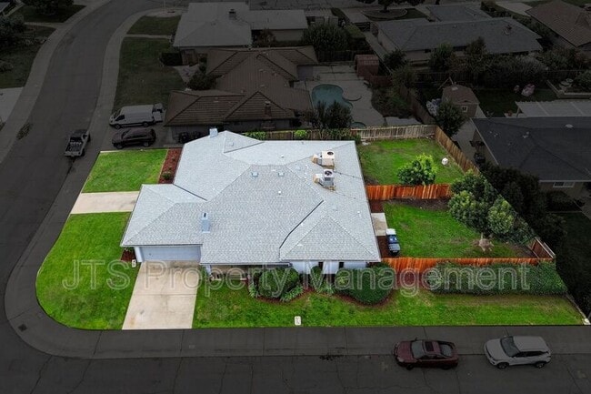 Building Photo - 728 Clipper Way