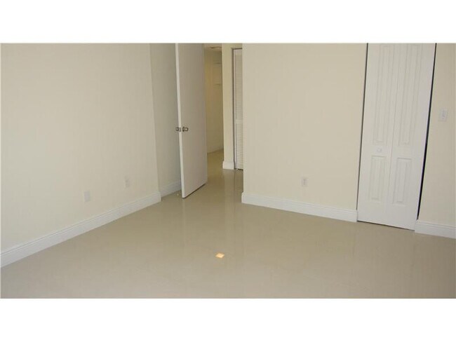 Building Photo - 14201 SW 88th St