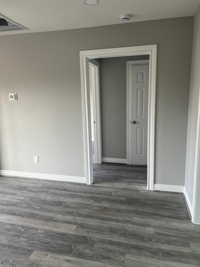 Building Photo - 4011 Delano St