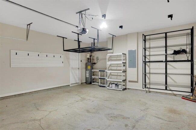 Building Photo - 212 Madison Ave