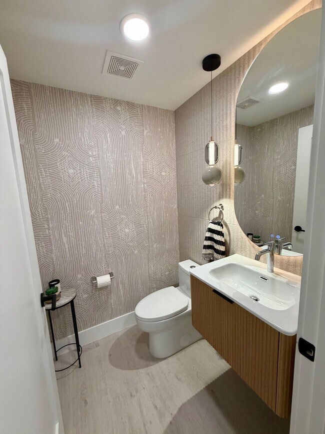 Building Photo - 17031 Boca Club Blvd