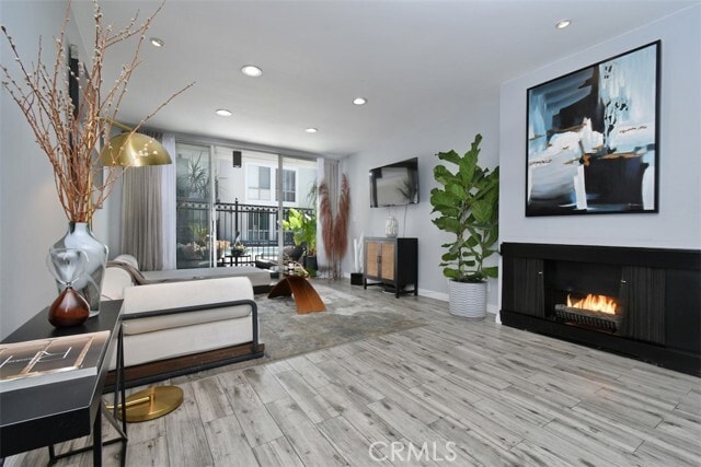 Building Photo - 1351 N Crescent Heights Blvd