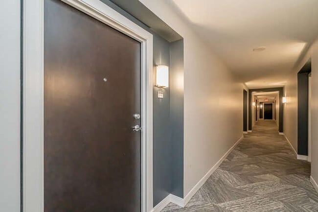 Building Photo - 851 N Glebe Rd