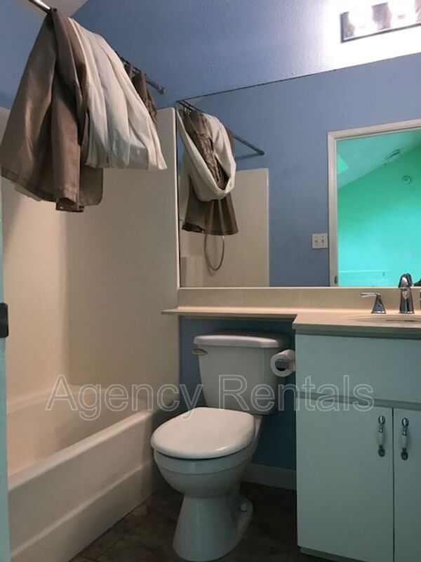 Building Photo - Crosspoint 2S 99-262 Mananai Pl