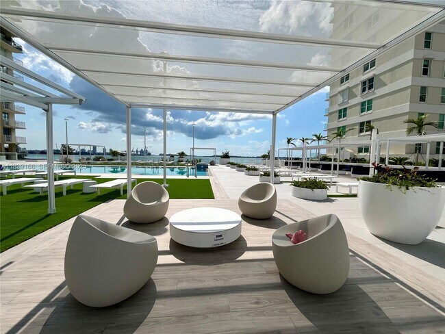 Building Photo - 770 Claughton Island Dr