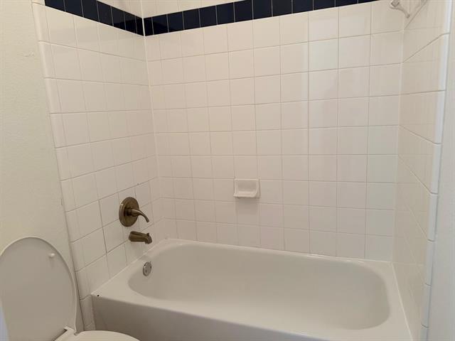 Building Photo - 4506 Julian Dr