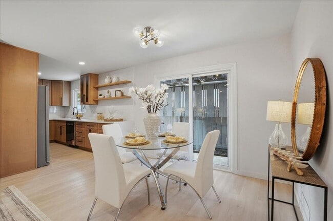 Building Photo - Concord Stunning! fully remodeled 3 bedroom 2 bathroom single family home w/ 2 car garage