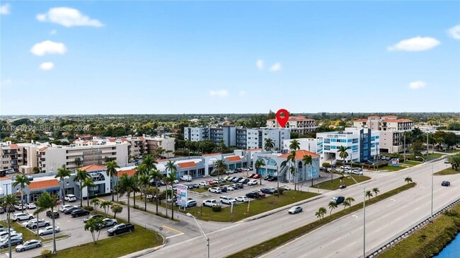 Building Photo - 900 SW 84th Ave