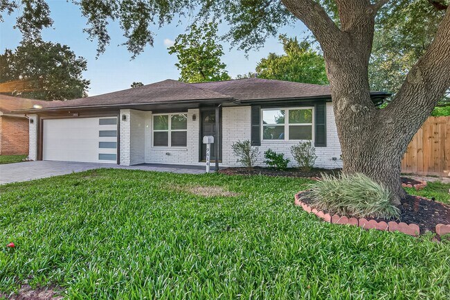 Building Photo - 9614 Hammerly Blvd