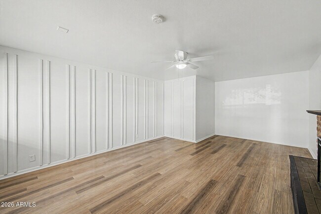 Building Photo - 317 N Elm St