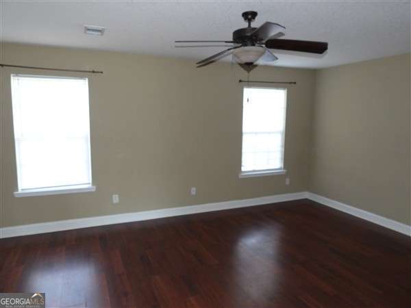 Building Photo - 146 Grandview Dr