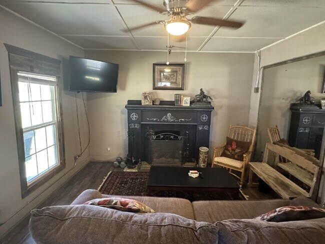 Building Photo - Unique country living in fully furnished cabin! Easy drive to Stephenville.