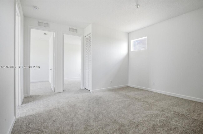 Building Photo - 1548 Stockbridge St