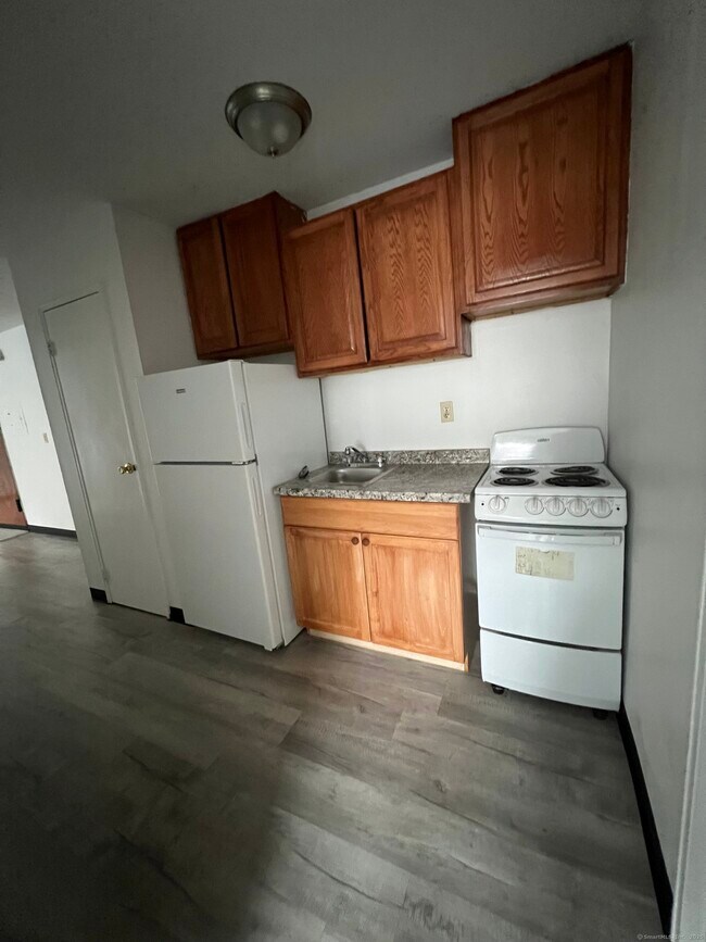 Building Photo - 360 Palisade Ave