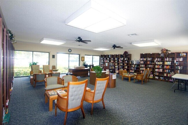 Building Photo - 812 Bird Bay Way