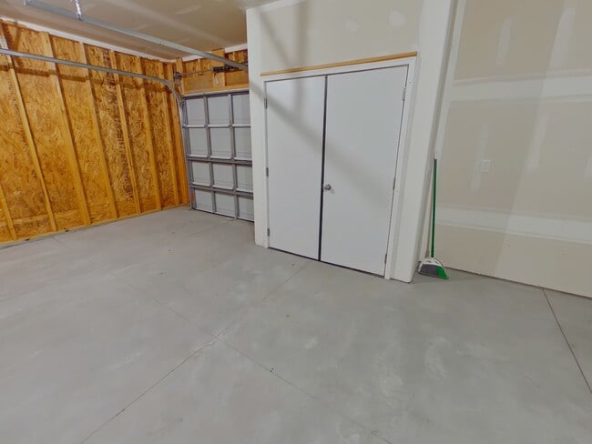 Building Photo - 5293 N Toben Ct