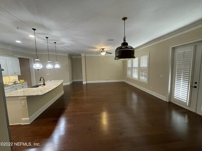 Building Photo - 1406 Sunset View Ln