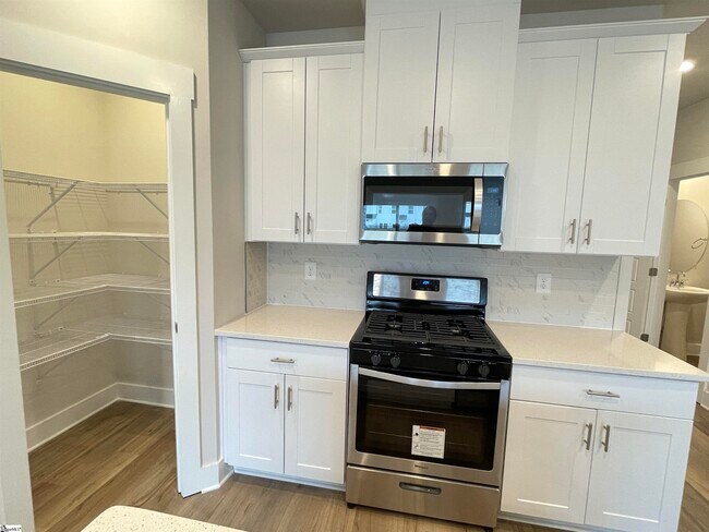 Building Photo - 34 Beachley Pl