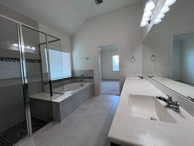 Building Photo - 14147 Little River Dr