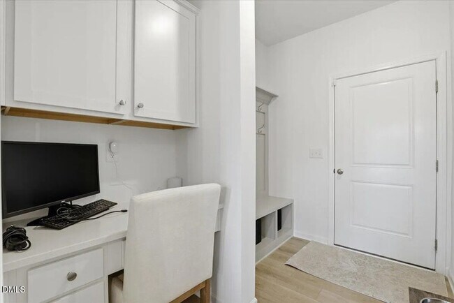 Building Photo - Earn Wealth While Leasing - Like a Homeowner - Lease to Own