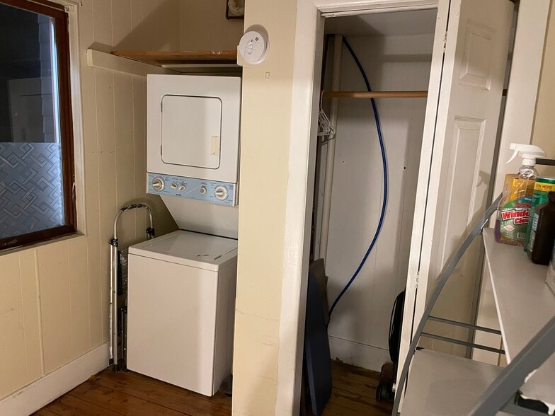 Laundry Room - 1849 Highland Ave