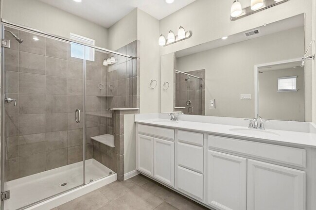 Building Photo - 1516 Lakeline Oak Dr