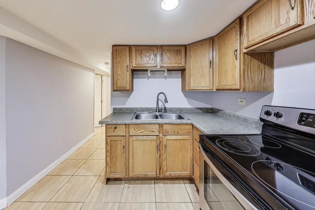 Building Photo - 5440 N Ashland Ave