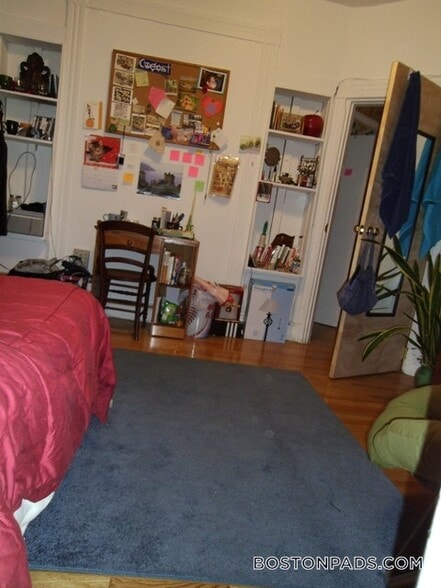 Building Photo - 35 Brookline St