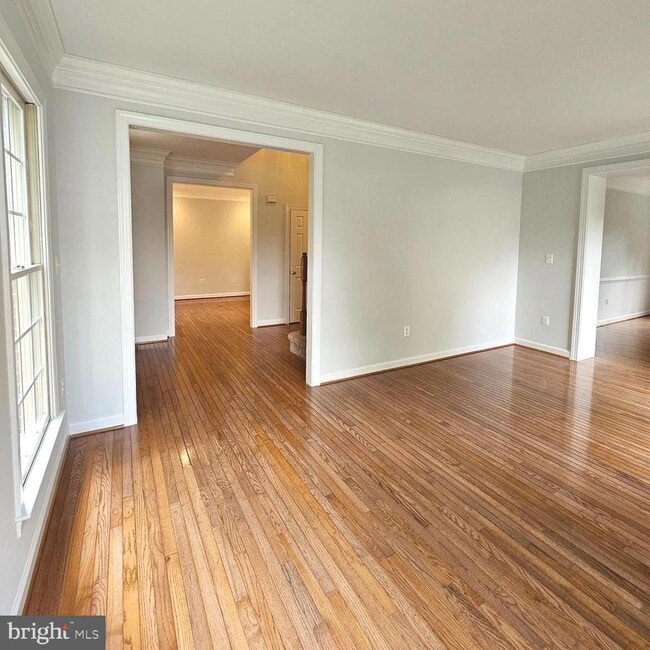 Building Photo - 5267 Tractor Ln