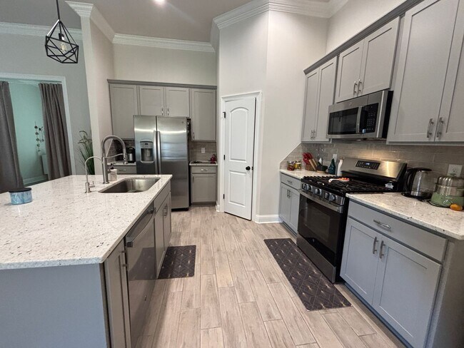 Building Photo - BENTON SCHOOLS WITH COMMUNITY POOL (WILLOW HEIGHTS SUBDIVISION)