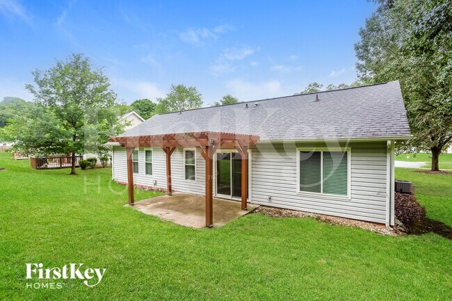 Building Photo - 109 W Bank Dr