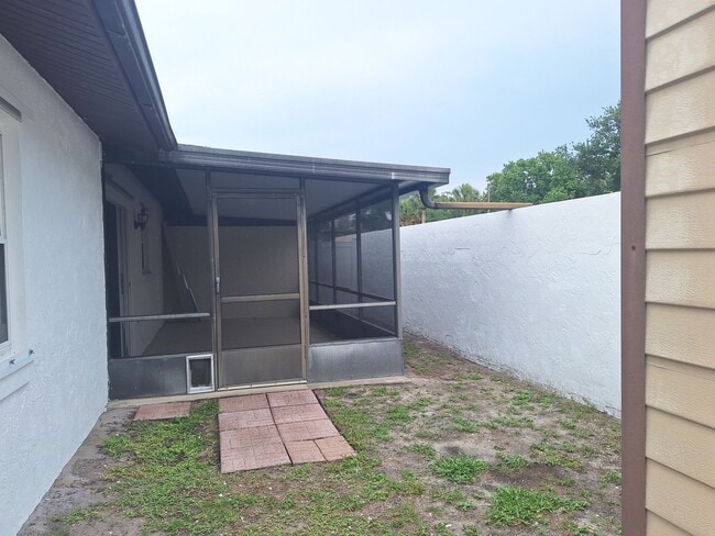 Building Photo - 2BR 2BA 1 CAR GARAGE DUPLEX IN PELICAN COVE WEST