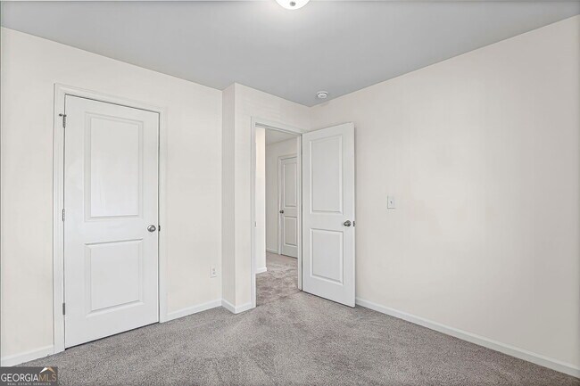 Building Photo - 1012 Paddington Dr