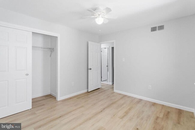 Building Photo - 36 Viburnum Ln