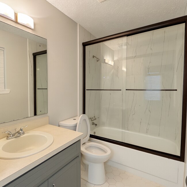 Building Photo - 2945 Sawgrass Trail SW