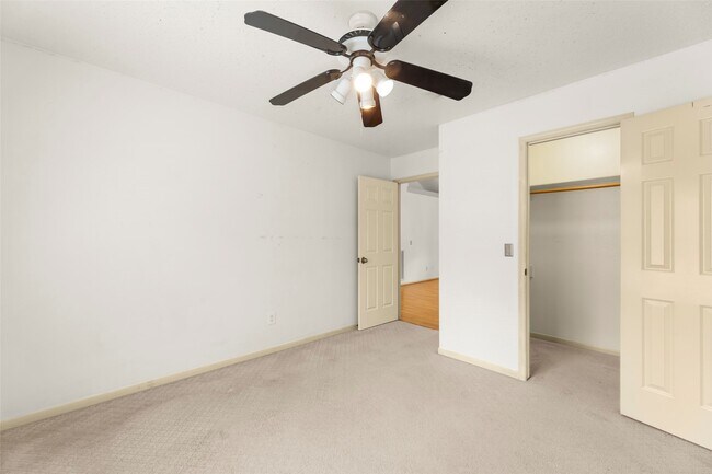 Building Photo - 38 Tall Sky Pl