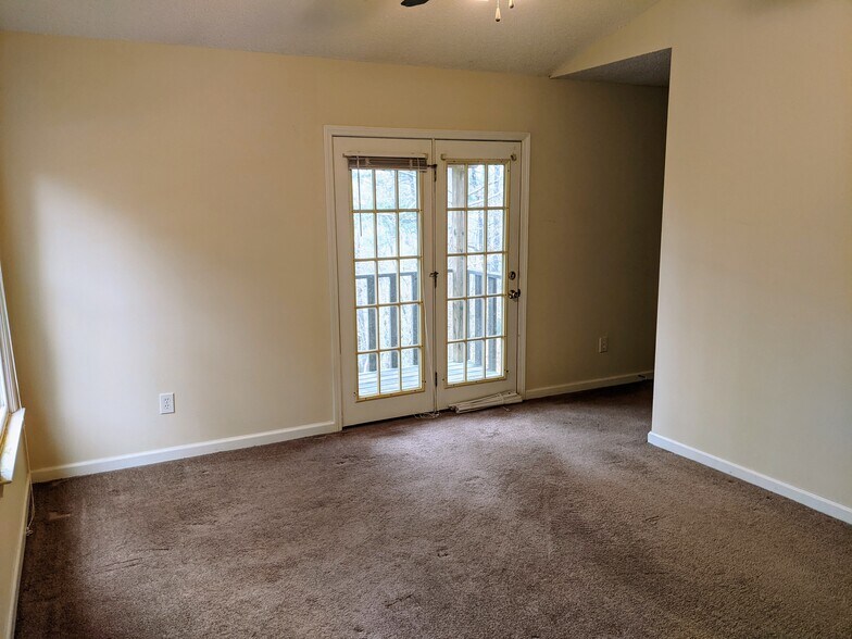 Building Photo - 311 River Lodge Dr A