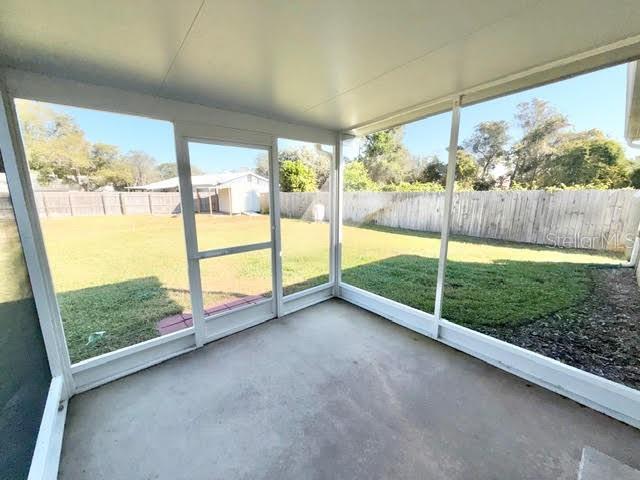 Building Photo - 2471 Oleander Rd