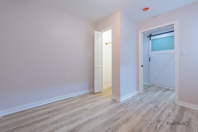 Building Photo - 2029 S Canalport Ave