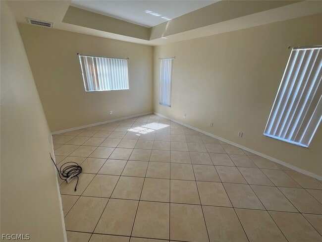 Building Photo - 4005 1st St SW