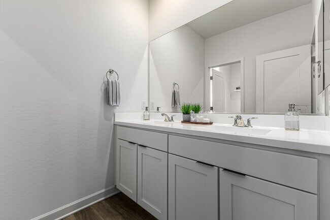 Building Photo - 4509 N 197th Ln