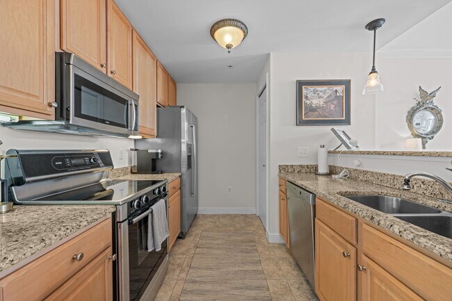 Building Photo - 419 Sky Sail Blvd