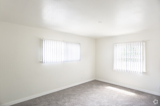 2BR,1BA-Bedroom - Radford