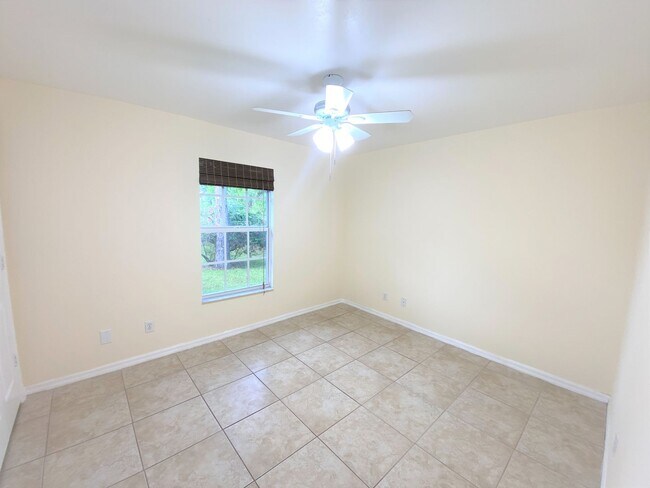 Building Photo - ** GOLDEN GATE ESTATES ** 3 BED / 2 BATH -...
