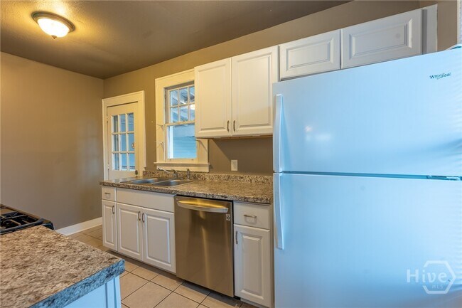 Building Photo - 3312 Falligant Ave