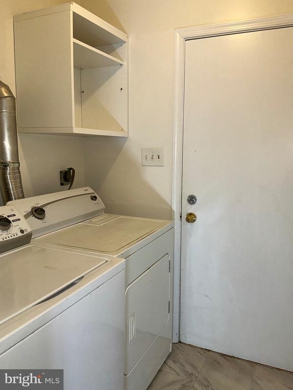 Building Photo - 9812 Wilden Ln