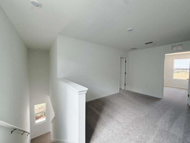 Building Photo - 3354 Alexander Dr